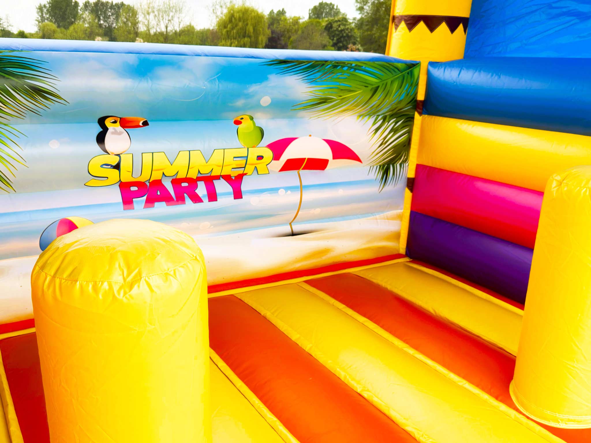 Le Château Gonflable Summer Party