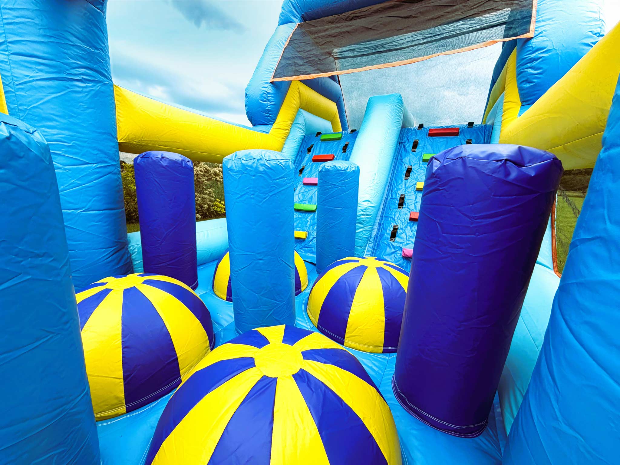 Le Parcours : Adventure Island Le Parcours : Adventure Island