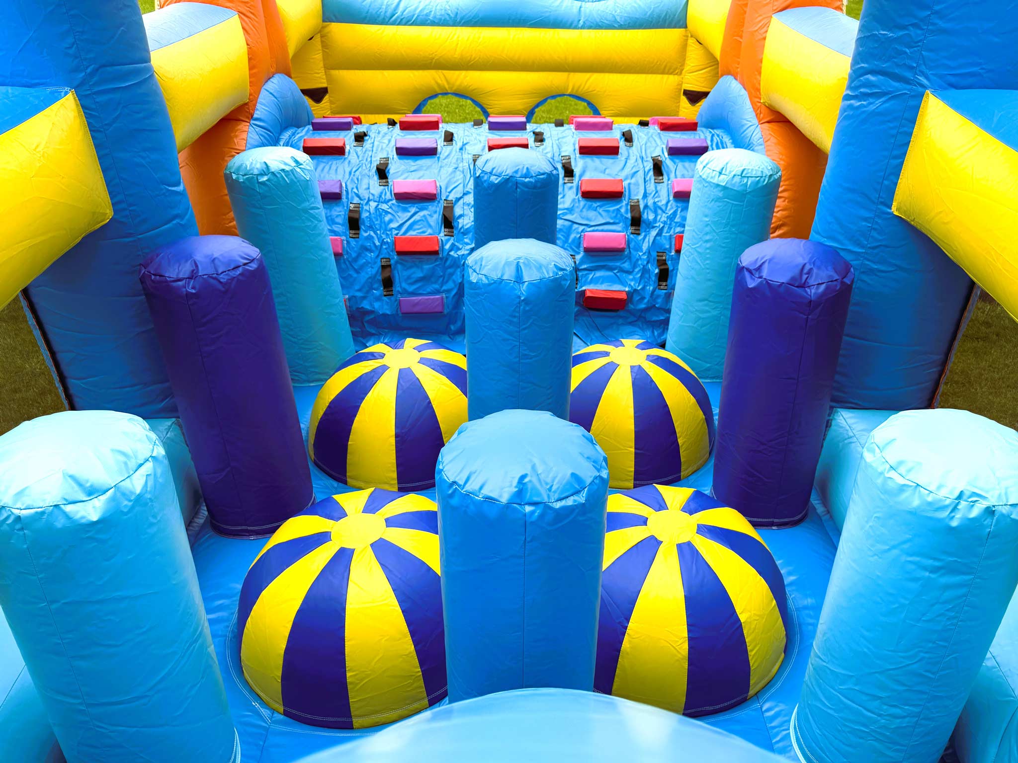 Le Parcours : Adventure Island Le Parcours : Adventure Island